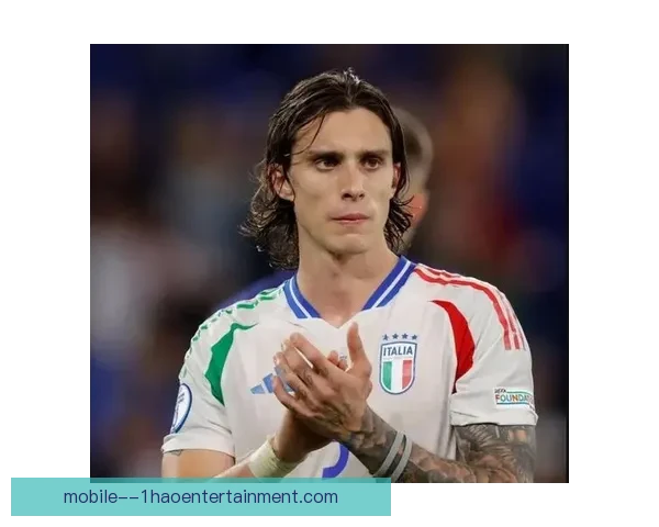 卡拉菲奥里欧洲杯关键助攻助力球队晋级展现无与伦比的场上视野